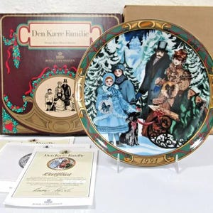 1991 Royal Copenhagen Bringing Home the Christmas Tree Hans Henrik Hansen Plate