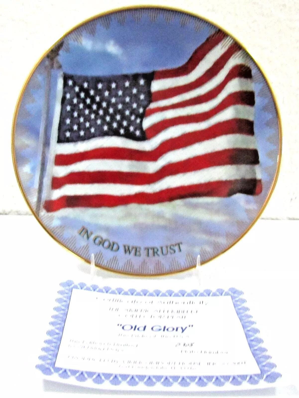 2001 The American Emblem Collector Plate OLD GLORY Patriotic American Flag Plate