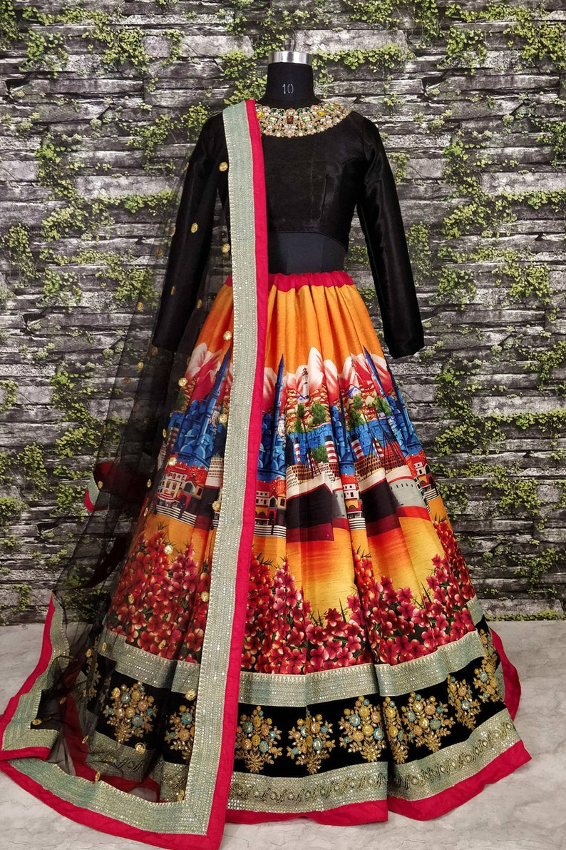 Best Designer Lehenga Choli with high quality digital embroidery work Wedding lehenga choli party wear lehenga choli Indian Lehenga choli