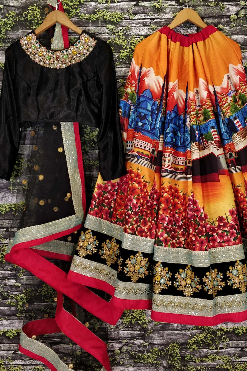 Best Designer Lehenga Choli with high quality digital embroidery work Wedding lehenga choli party wear lehenga choli Indian Lehenga choli