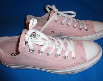 pastel pink converse