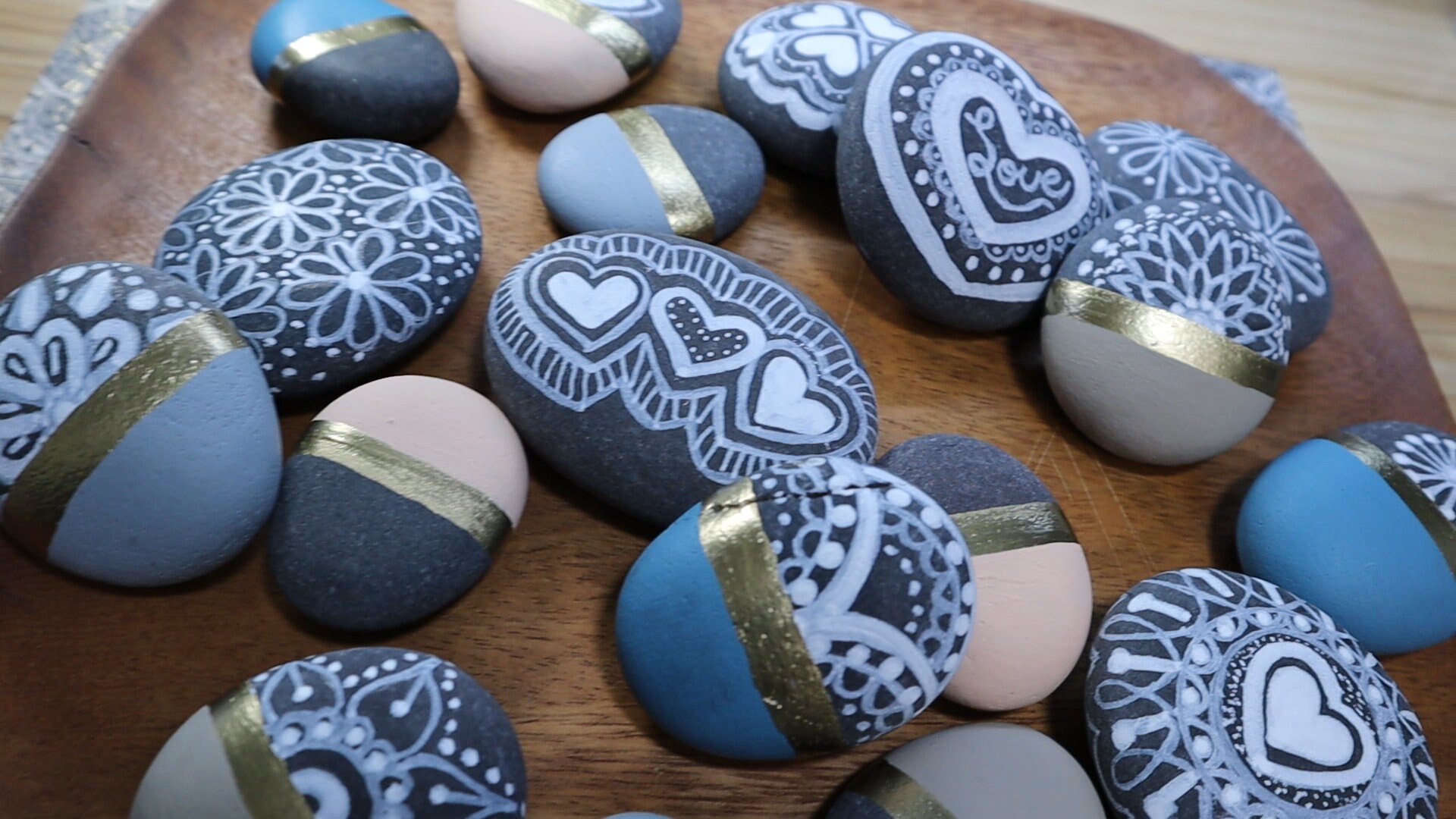 Set of 18 Decorative Rocks(wooden Tray Not Included & Rock Size Varies ...