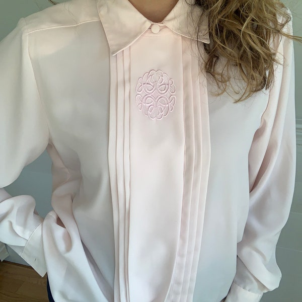 1980’s Light Pink Blouse | Embroidered Crest | Yves St. Clair Petites |