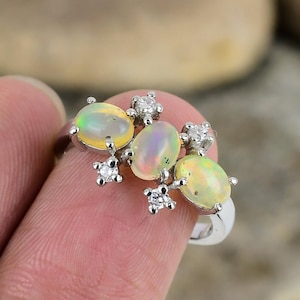Anillo de ópalo de fuego amarillo etíope, anillo de ópalo, anillo de plata de ley 925, anillo de tres piedras, anillo para mujer, anillo de regalo para madre, regalo para ella