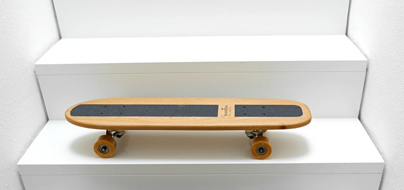 Custom Retro Cruiser Skateboard Modernes Longboard, Shortboard, funktionelle Kunst Bild 2