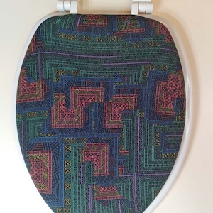Cloth Toilet Seat lid Cover : Bathroom ideas. Loo decor. Easy and inexpensive decorating and renovating your bathroom.  toilet cover