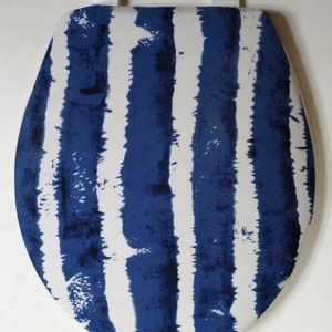 Toilet Seat lid Cover, for standard size toilet. Bathroom Decor idea. blue and white stripe. Thin Spandex fabric lid cover, loo cover.