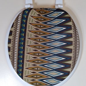Toilet Seat Lid Cover : Earthy colors. Fun Bathroom ideas for small bathrooms or fancy homes.