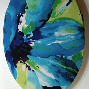 Toilet seat lid Covers: Tropical bathroom Decorating idea. cloth Toilet cover for elongated toilet. blue bathroom art, loo art, fun ideas
