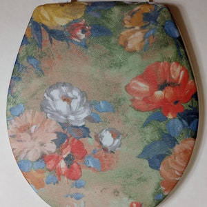 Thin Cloth Toilet Lid Cover: For standard size toilet seat. Bathroom Decor idea. For standard size toilet seat. Pretty floral bathroom.
