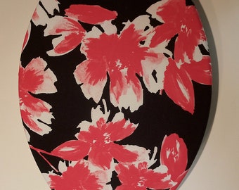 Red black and white fabric Toilet Seat lid Cover : Easy home decorating ideas. Small Bathroom art ideas. Decorative lid covers. Loo decor