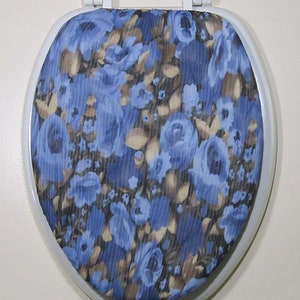 Toilet Seat Lid Cover : Bathroom art Decorating idea. Blue bathroom. Floral design. Thin fabric. For standard size toilet. Loo art