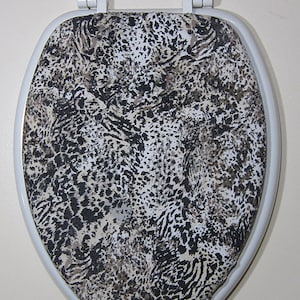 Toilet Seat Cover : Bathroom decor idea. Bathroom remodel. Spandex toilet seat lid cover. Cool bathroom idea. Designer bathroom. Loo seat.