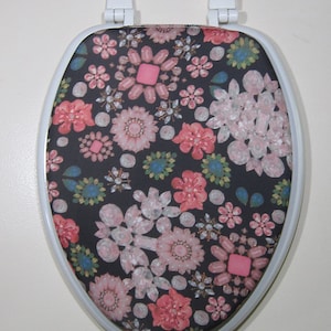 Toilet Seat Lid Cover : Bathroom Decor idea