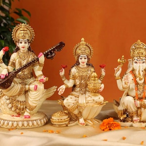 Statua di Ganesh Lakshmi Saraswati Statua in resina Regalo Diwali Statua di Laxmi Ganesha Saraswati in marmo coltivato Murtis dipinto a mano per il tempio domestico