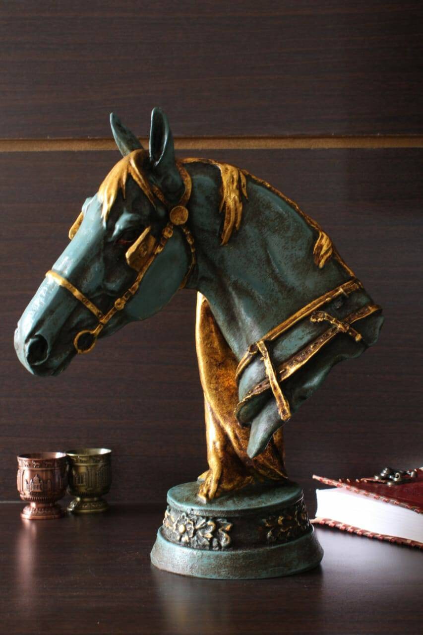 幸運の馬の頭の像 フィギュア 種馬 ギフト用品 家の装飾 本棚 抽象彫刻