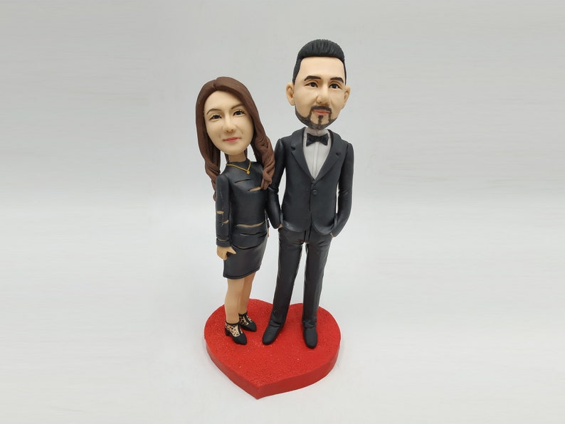 8 inches Fully Custom Bobblehead couple,Personalized bobblehea 8 inches Fully Custom Bobblehead couple,Personalized bobblehea