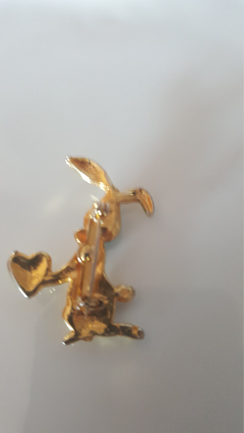 Vintage Easter Rabbit Pin 1970/'s Metal Easter Bunny Brooch with Pear Shaped Light Blue Rhinestone Children/'s Vintage Jewelry Vintage Brooch