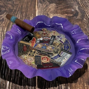 Zigarrenaschenbecher | Einzigartige Upcycling Schallplatte mit Zigarrenband-Collage