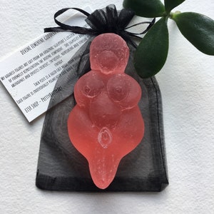 Goddess Figurine Sculpture Fertility Venus Gaia Deity Divine Feminine Mother Talisman Pagan Sacred Altar Meditation Resin