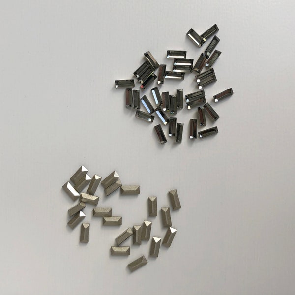 Cristaux Swarovski baguette, diamant noir 7 x 3 mm - 12 pièces - Swarovski 4501 - Support en aluminium couleur platine - Fournitures de cristal pour bricolage