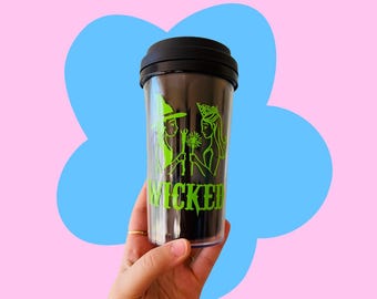 Op Wicked geïnspireerde to-go-bekers | Herbruikbare reismok met magische bedel
