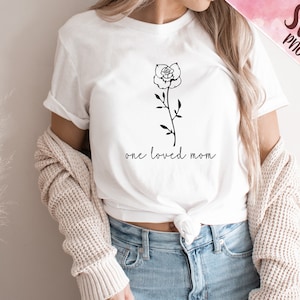 Une mère aimée SVG Cut fichier, Loved Mama Svg, Best Mom svg, Sublimation prêt Clipart, pour chemise, tasse, fichier Cut, Silhouette, Gemini, Cricut