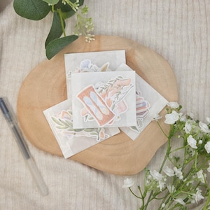 Pack d'autocollants mystère | Pack d'autocollants surprise | Stickers mignons pour sac à main, Stickers de journalisme, Stickers mignons, Stickers scrapbooking