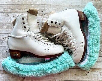 Mint Minky Figure Skating Soakers – Terry Cloth Lining, Foam Layer