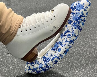 Blue & White Porcelain Rose Figure Skate Soakers – Terry Cloth Lined
