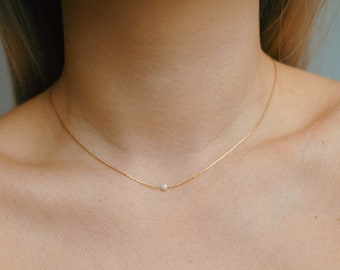 Dainty gold necklace with small pearl • 14K gold filled • MILLY