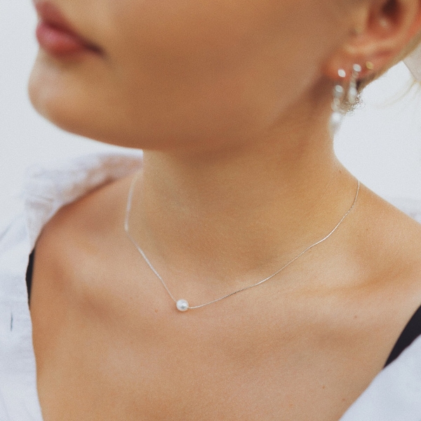 Zeer fijne ketting met zoetwaterparel • 925 zilver • Minimalistisch