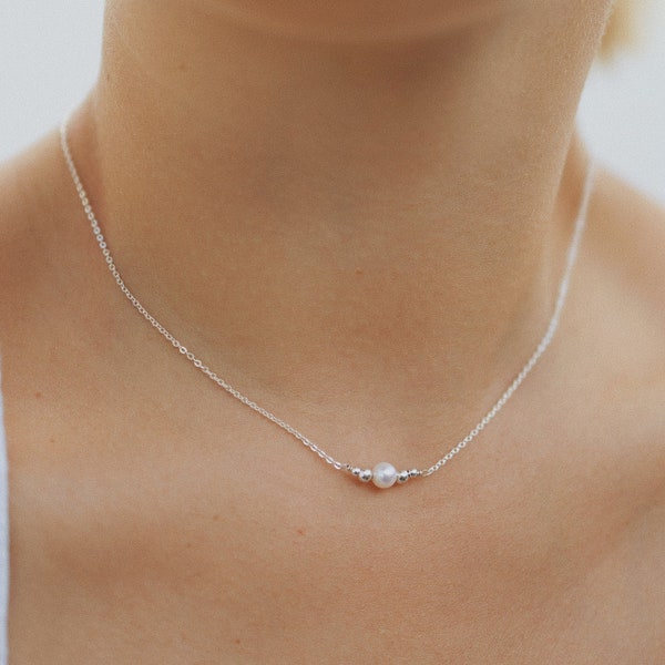 Collier fin avec perles d'eau douce et perles d'argent • Argent 925 • Minimaliste • collier élégant