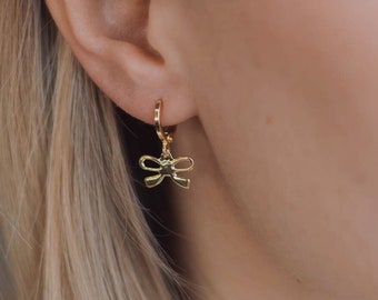 Small hoop earrings gold with bow pendant • earrings with bow • BOW