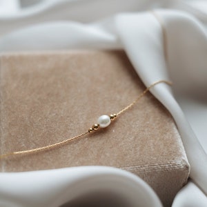 Feine Halskette Gold mit Perlen Kette mit Süßwasserperle 14K Gold Fill Minimalistisch Bild 4