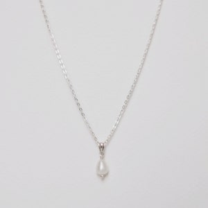 Feine Halskette Silber mit Perlen Anhänger Minimalistisch JULIETTE Bild 3