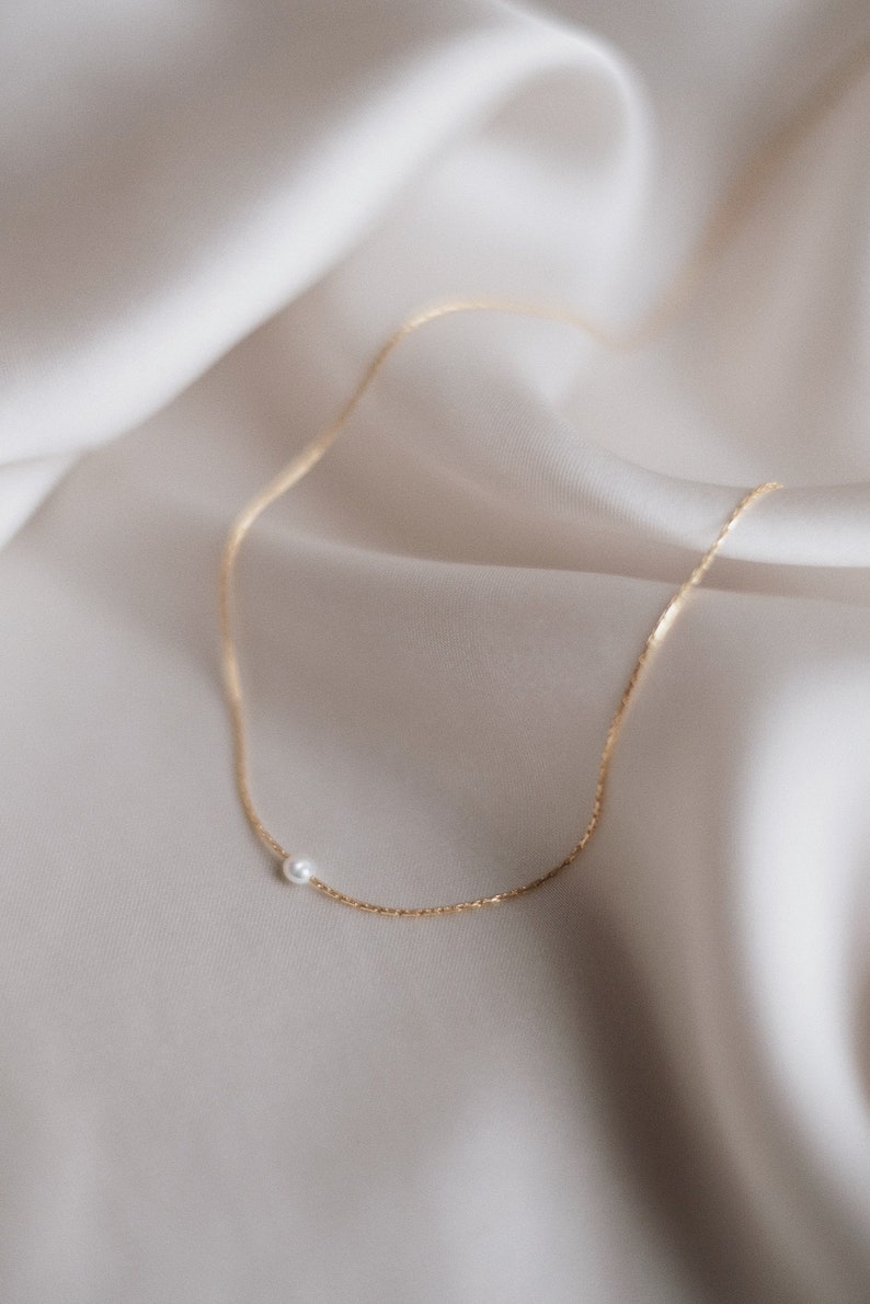 Dainty gold necklace with small pearl 14K gold filled MILLY image 2