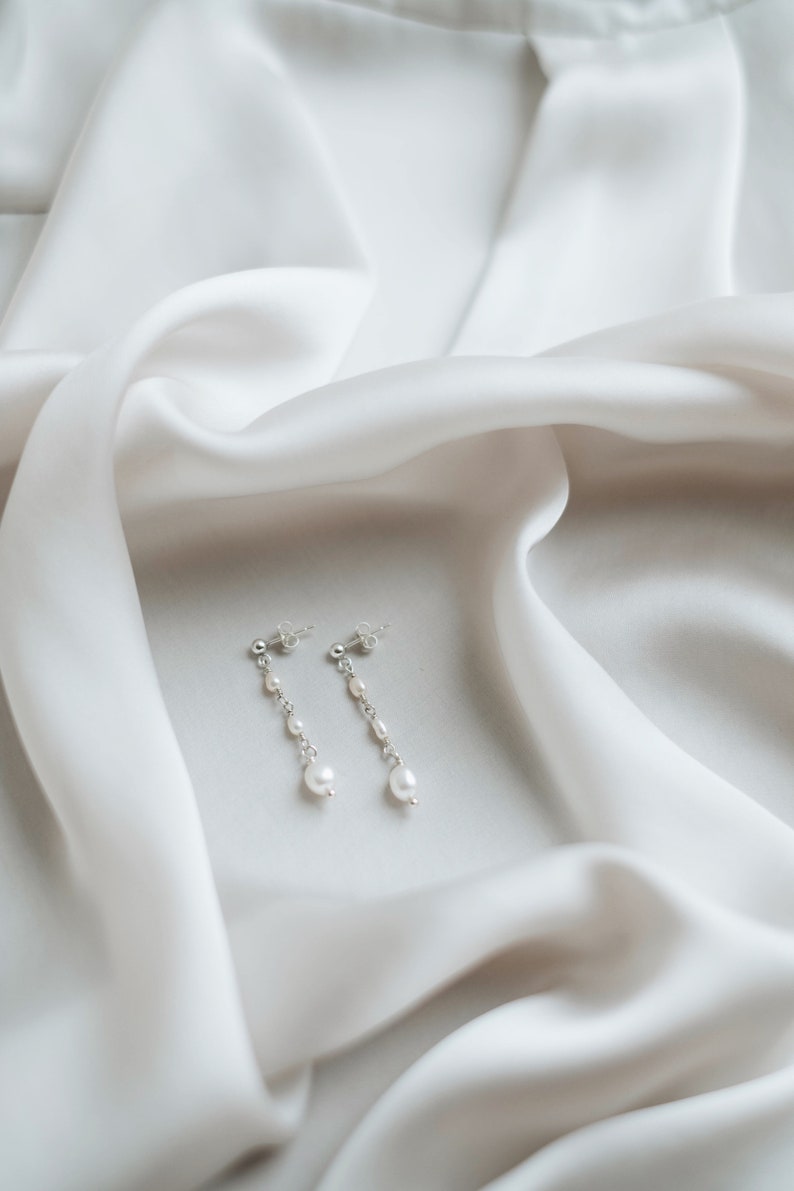 Perlen Ohrringe hängend silber Ohrhänger Perlenohrstecker Süßwasserperlen Hochzeitsschmuck Bild 4