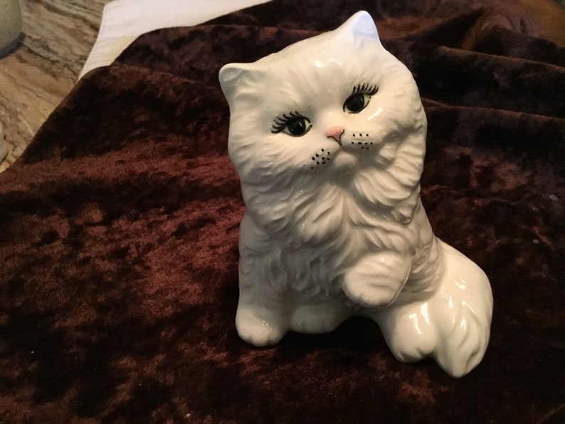 White Persian Cat Figurine Collectibles Art Collectibles Staniwills Com