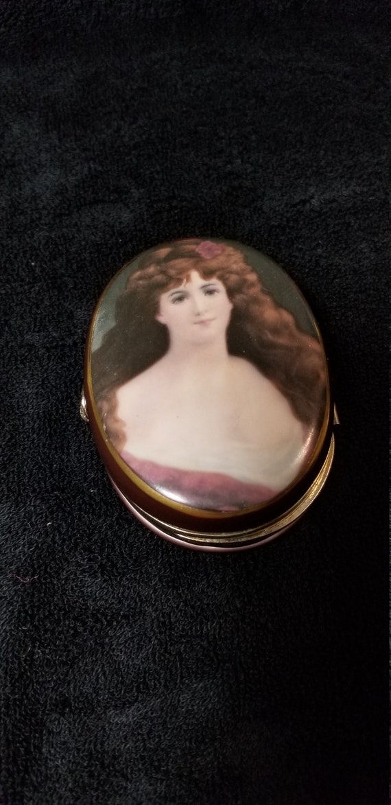 RARE ANTIQUE 1910 Porcelain Oval Jewelry Box, Trin