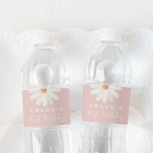 Etichette per bottiglie d'acqua a margherita modificabili, decorazioni per feste a margherita stampabili, involucri per bottiglie del primo compleanno a margherita, etichette per doccia per bambini in fiore modello 345