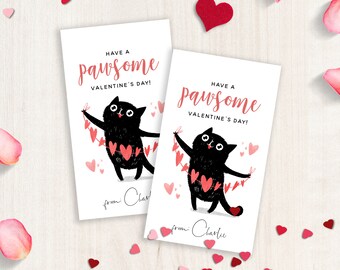 Puede incluir: Dos tarjetas de San Valentín con un gato negro sosteniendo una cuerda de corazones rosas. El texto en las tarjetas dice "Have a pawsome Valentine's Day!" y "from Charlie".