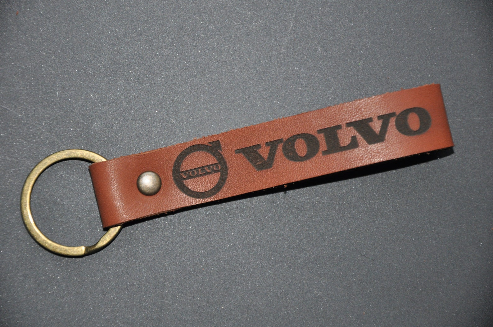 Leather Volvo keychain. Personalized keychain. Gift box. Best Etsy