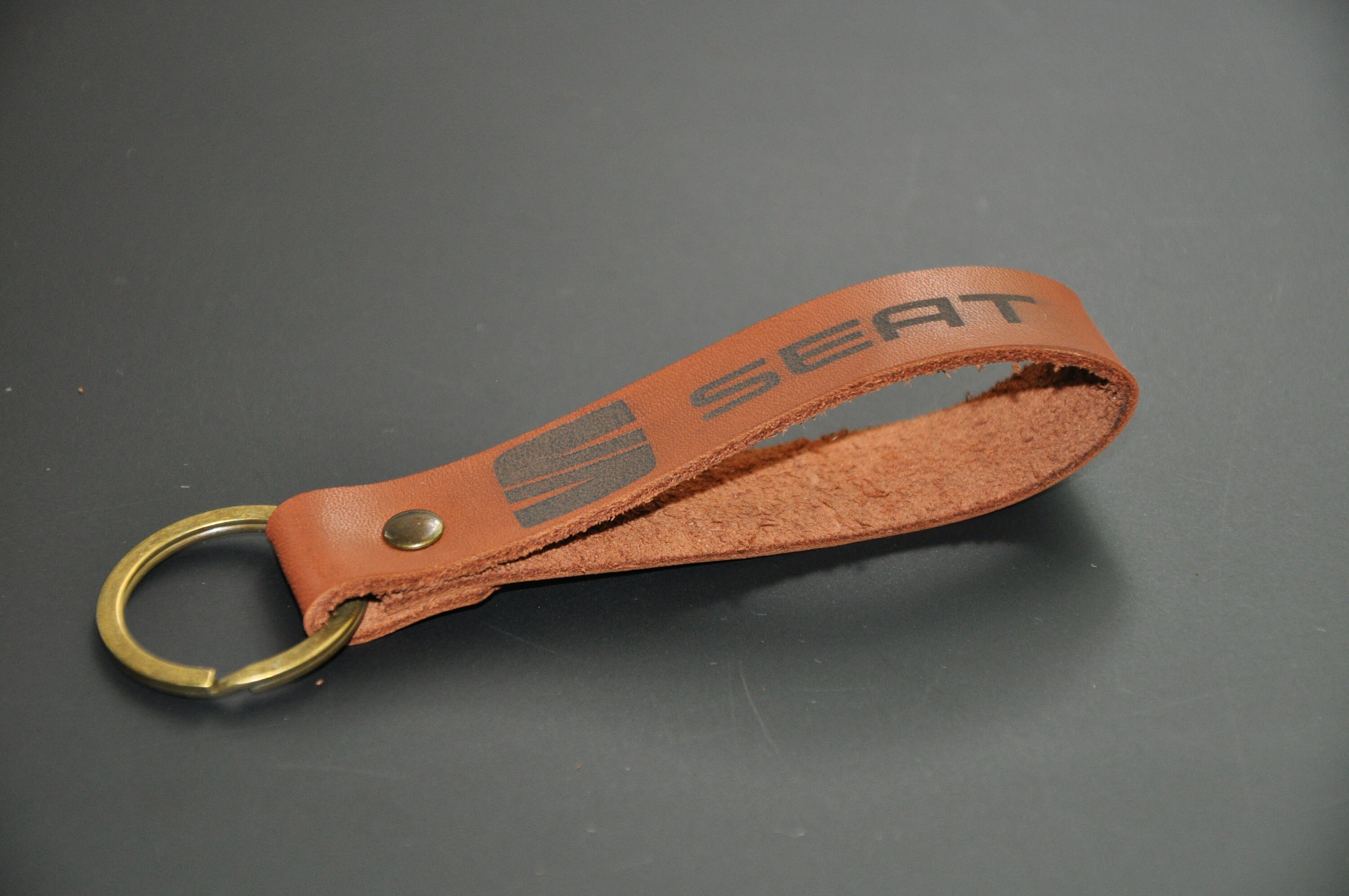 Leather SEAT keychain. Personalized keychain. Gift box. Best Etsy