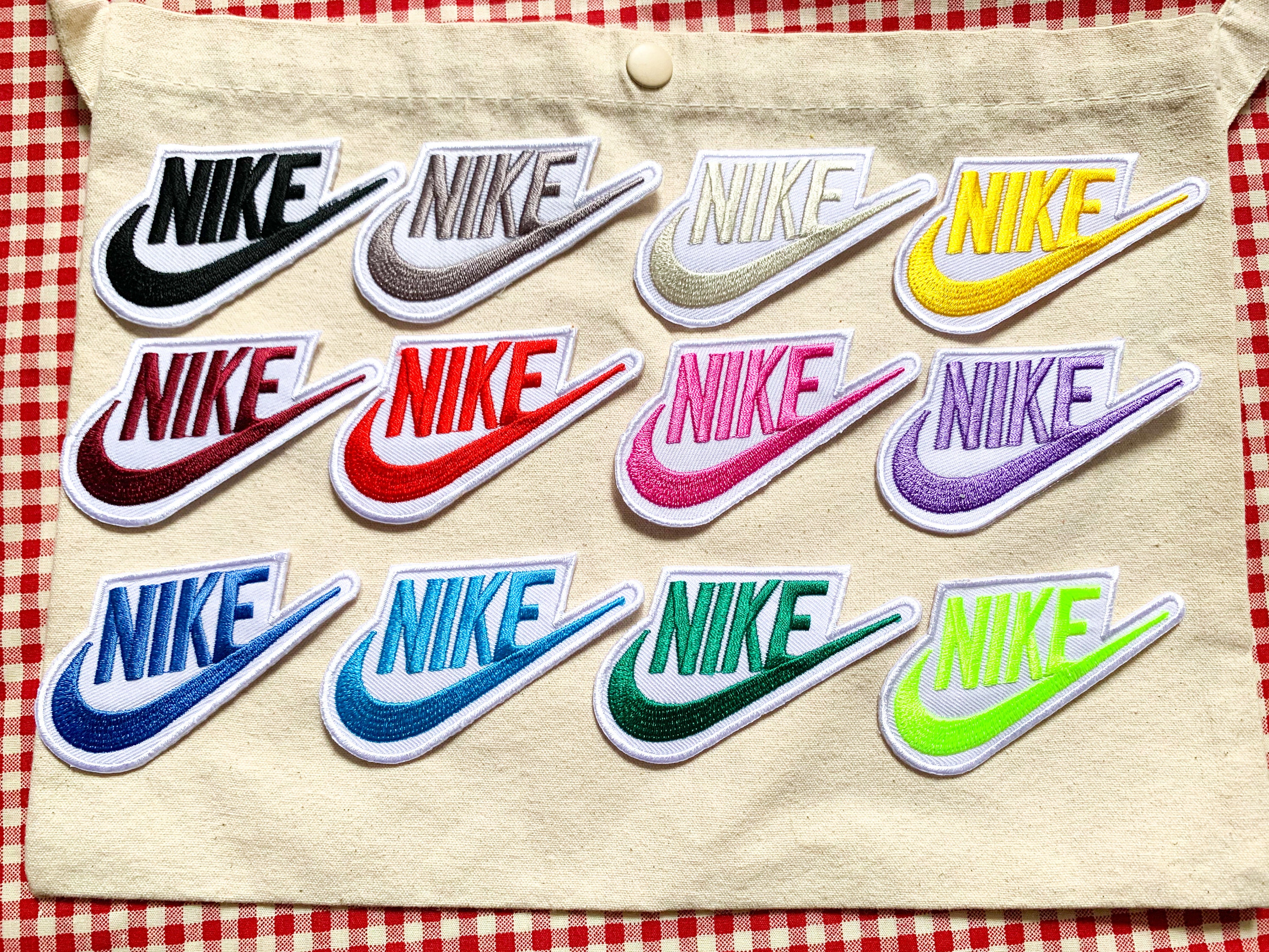 2pcs Embroidered Sew Iron On Patch Badge Zipper Bag Jeans Clothes Applique Craft 2pcs Embroidered Sew Iron On Patch Badge Zipper Bag Jeans Clothes Applique Craft