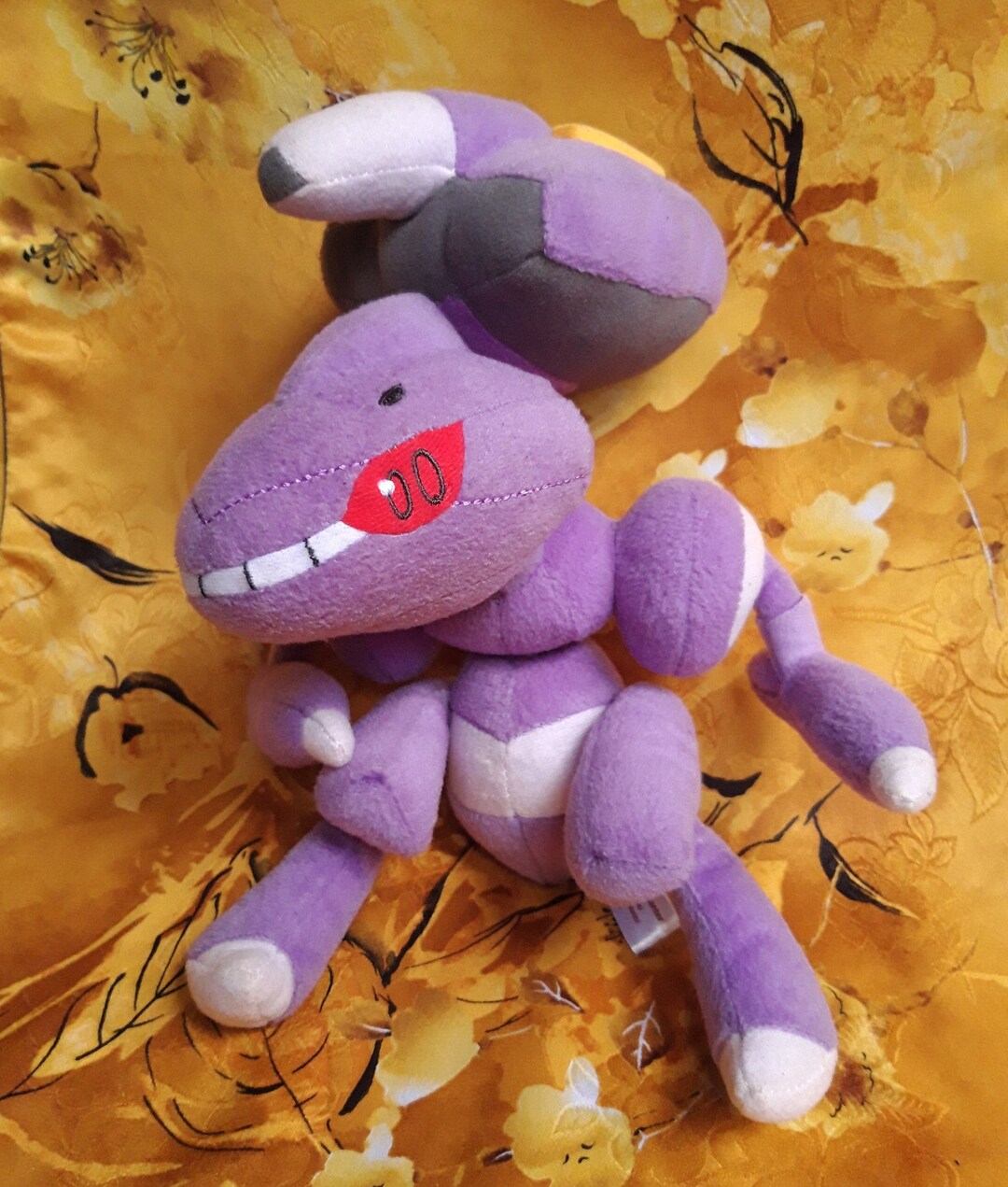 Pokemon Center: Sitting Cuties: Dragonite Plush # 149 - Generation 1-6 In
