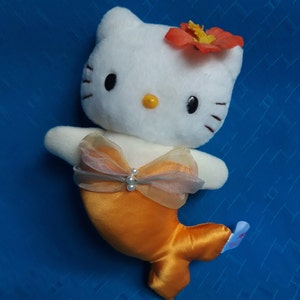 2003年　キティ　梨　ぬいぐるみ 現在、この商品の在庫はありません - Etsy