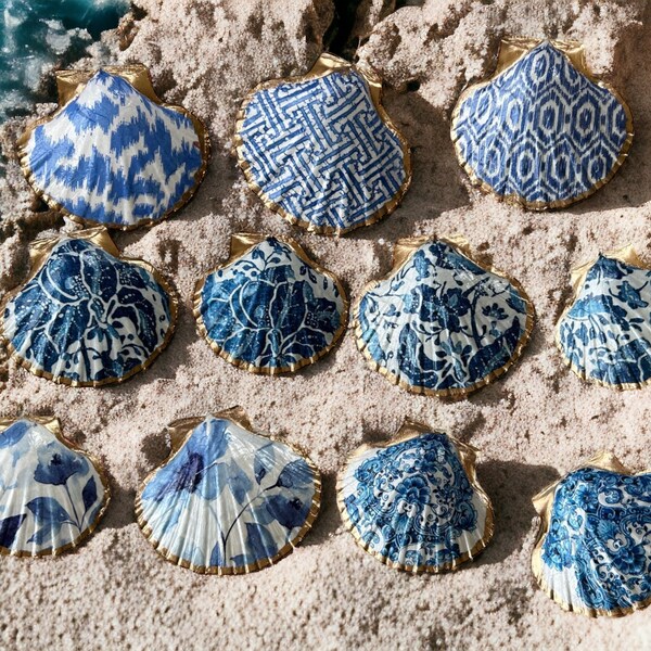 Decoupaged Blue and White Chinoiserie Large Scallop Shell/Trinket Tray/Ring Dish/Beach Decor