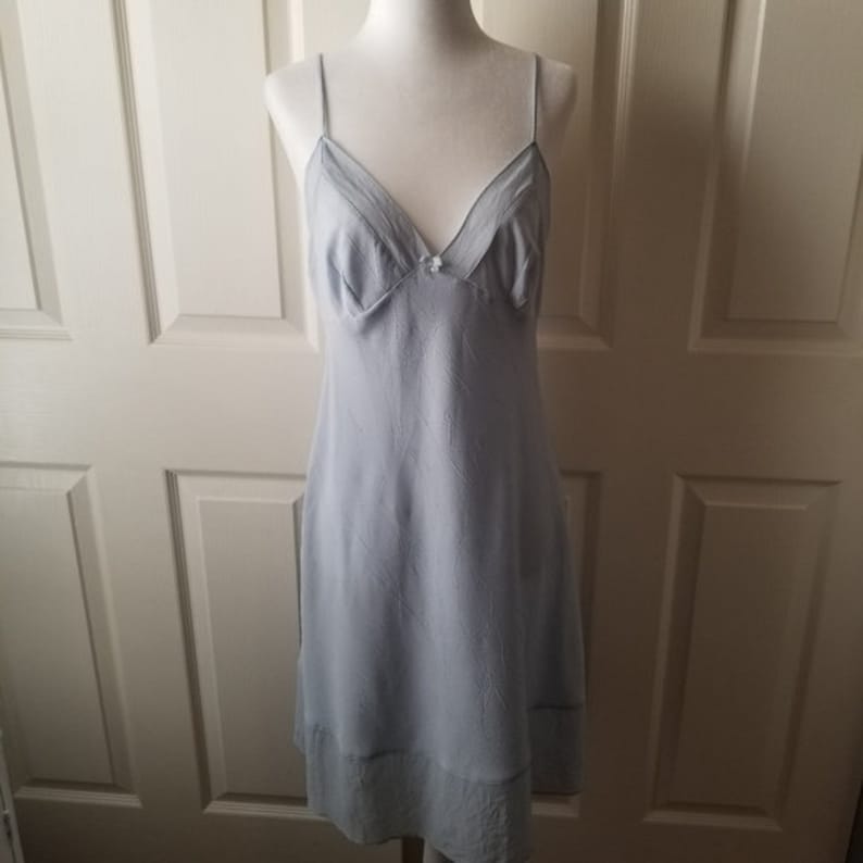 Victoria/'s Secret Romantic Country Adjustable Spaghetti Strap Slinky Slip Negligee