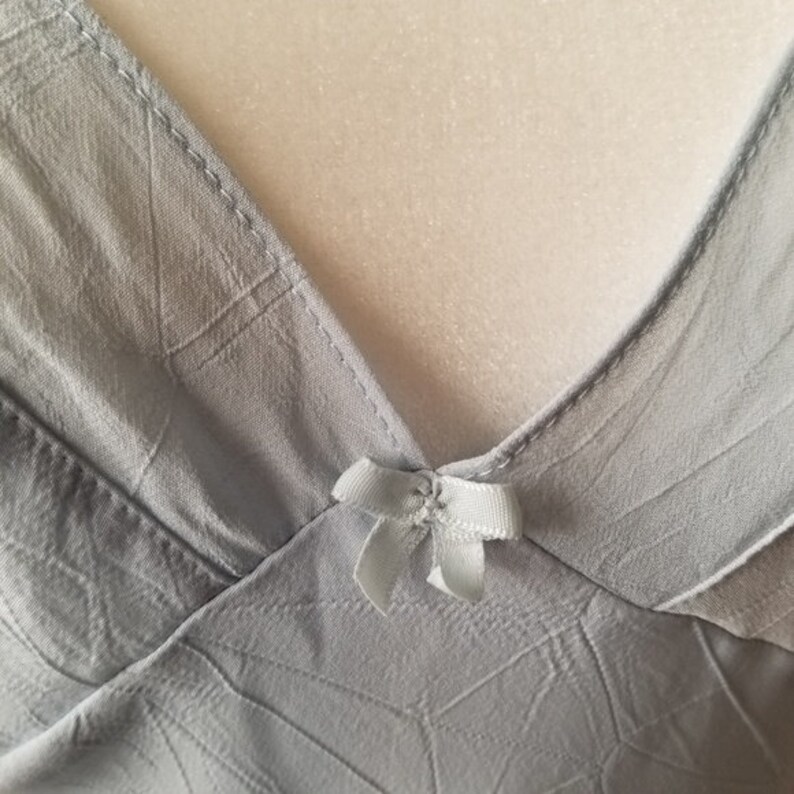 Victoria/'s Secret Romantic Country Adjustable Spaghetti Strap Slinky Slip Negligee